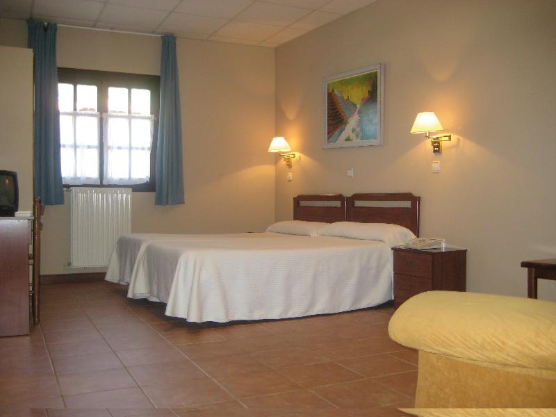 Las mejores ofertas de APARTAMENTOS CAPRICCIO Santillana Del Mar