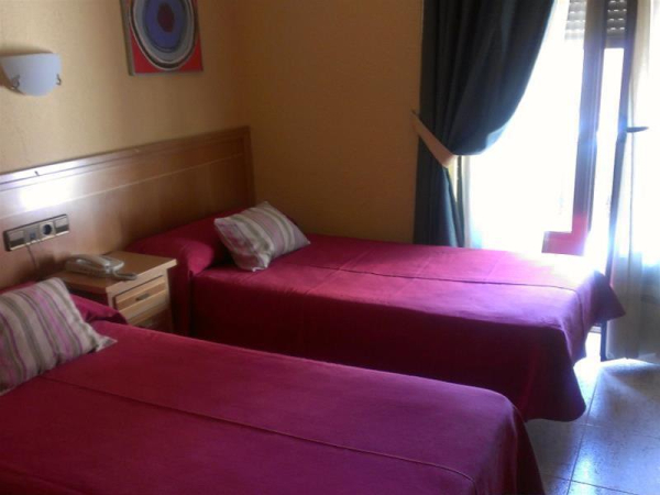 Las mejores ofertas de Hostal Cruz Sol Madrid