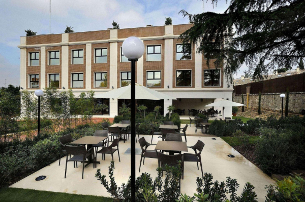 Las mejores ofertas de Hotel Jardín Real de Mirasierra Madrid