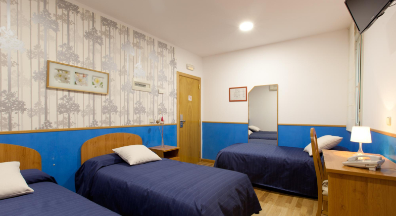 Las mejores ofertas de Hostal Montaloya Madrid