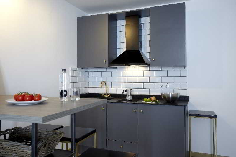 Las mejores ofertas de L'Escudellers by The Streets Barcelona