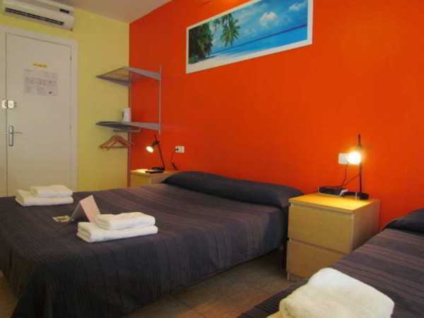 Las mejores ofertas de Barcelona City North Hostal Barcelona