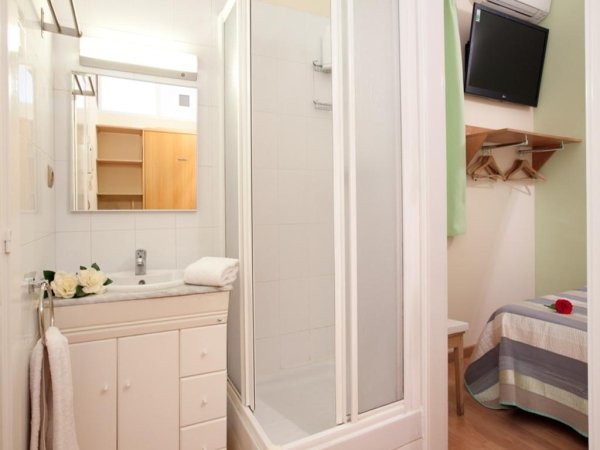 Las mejores ofertas de Hostal Felipe II Barcelona