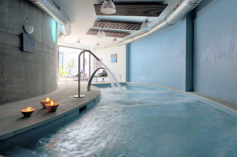 Sa Cabana Hotel and Spa