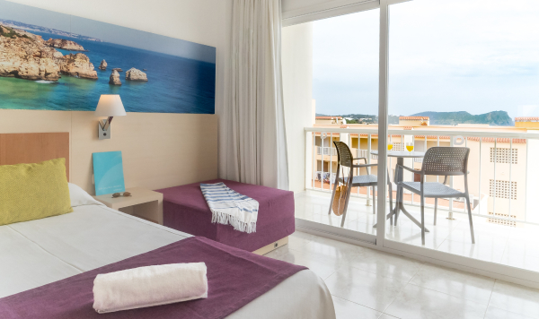 Las mejores ofertas de Hotel Coral Beach by MIJ SANTA EULALIA