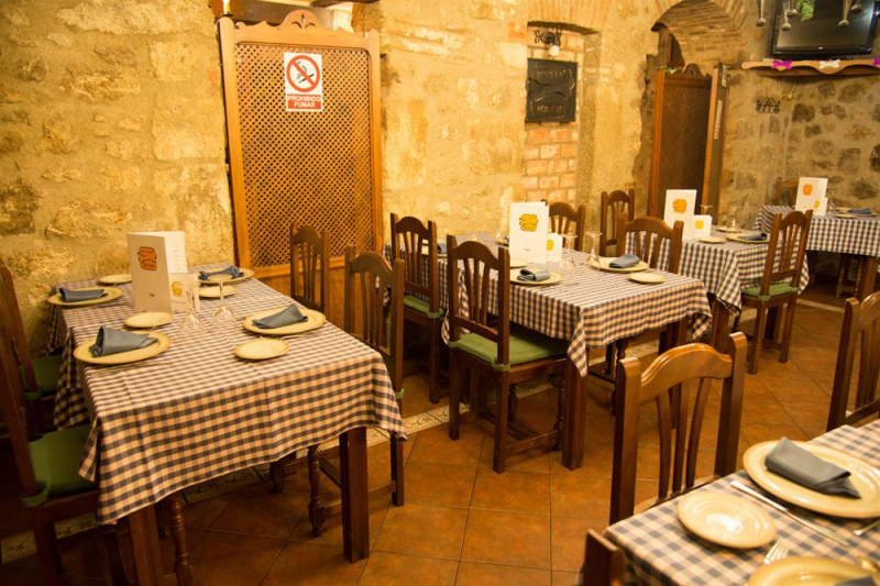 Las mejores ofertas de Hostal Hueso Cáceres 