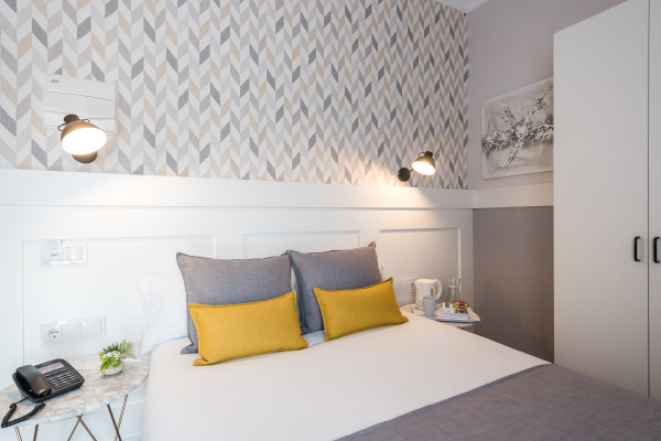 Las mejores ofertas de Velazquez 45 by Pillow Arganda Del Rey