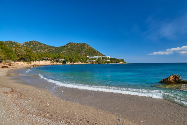 Las mejores ofertas de HIPOTELS EUROTEL PUNTA ROTJA Cala Bona