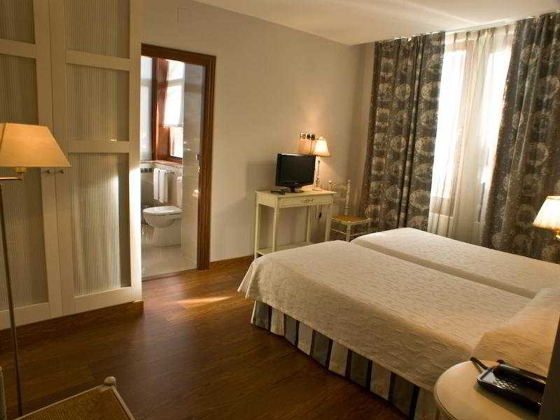 Las mejores ofertas de Hotel El Indiana Llanes