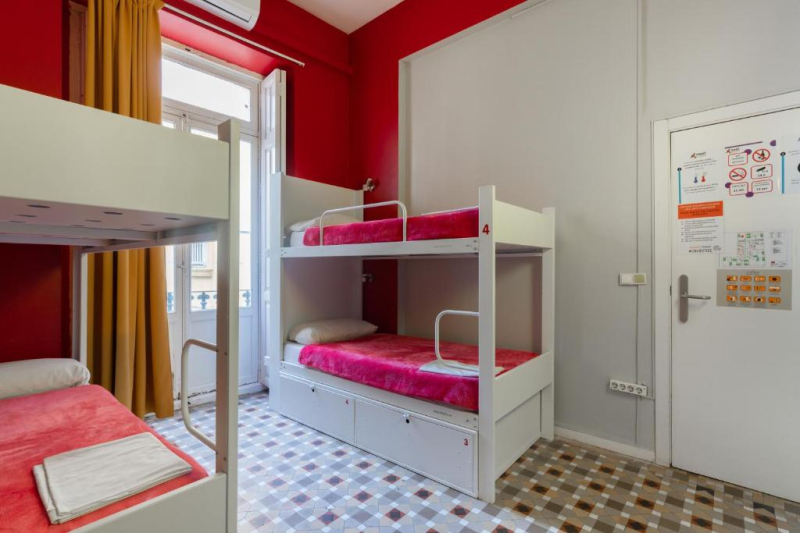 Las mejores ofertas de Red Nest Valencia