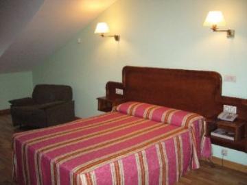Las mejores ofertas de HOTEL LA CABAÑA Viella