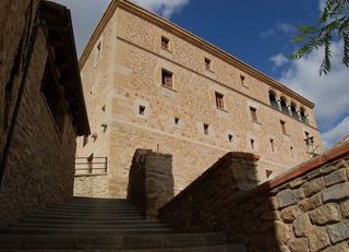 Las mejores ofertas de HOSPEDERIA PALACIO DE ALLEPUZ 4* Allepuz