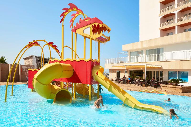 UNIVERSAL HOTEL ROMANTICA