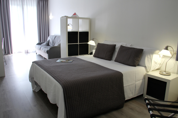 Las mejores ofertas de Aparthotel Atenea Calabria Barcelona