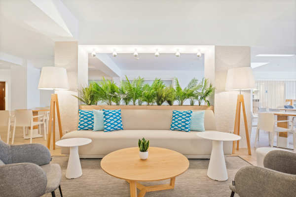 Las mejores ofertas de BLUESEA Piscis - Adults Only Port d`Alcudia