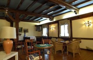 Las mejores ofertas de AVIS ALCOLEA Alcolea Del Pinar 