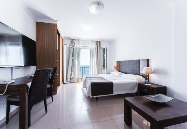 Las mejores ofertas de Toboso Apar-Turis Nerja