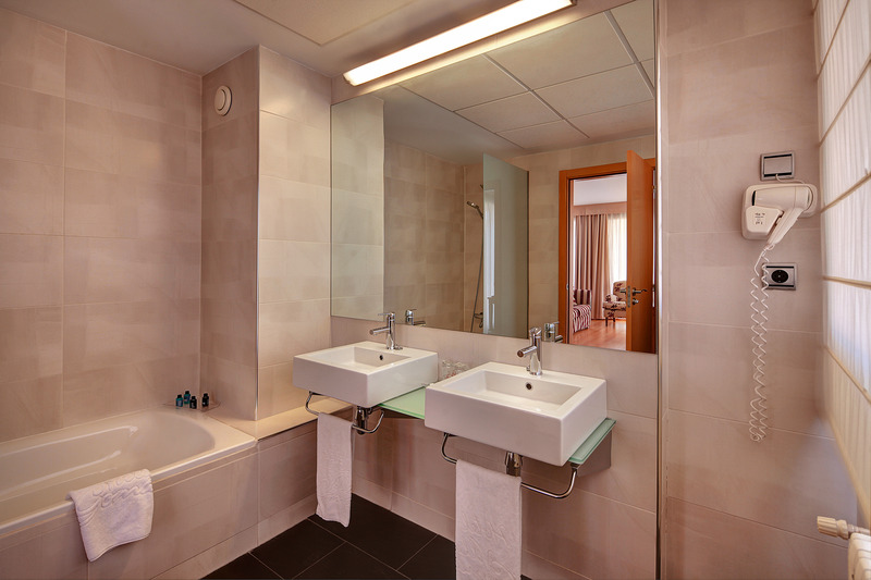 Las mejores ofertas de HOTEL VILLA GOMA Zaragoza 