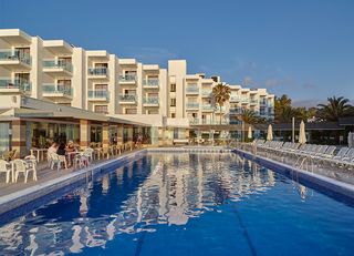 Las mejores ofertas de APARTHOTEL NEREIDA IBIZA CALA D EN BOU
