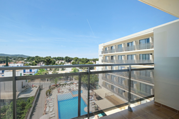 Las mejores ofertas de AzuLine Hotel S'Anfora & Fleming Sant Antoni De Portmany
