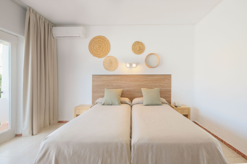 Las mejores ofertas de Azuline Hotel Mediterraneo Santa Eulalia Del Río