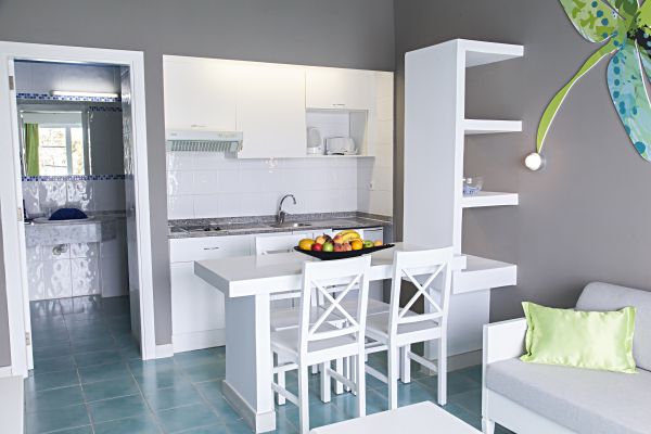 Las mejores ofertas de Apartamentos LIVVO Morromar Costa Teguise