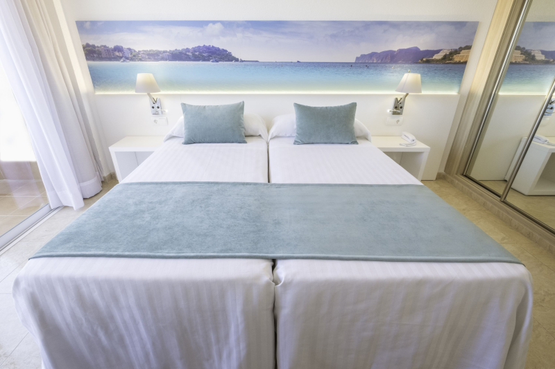 Azuline Hotel Bahamas