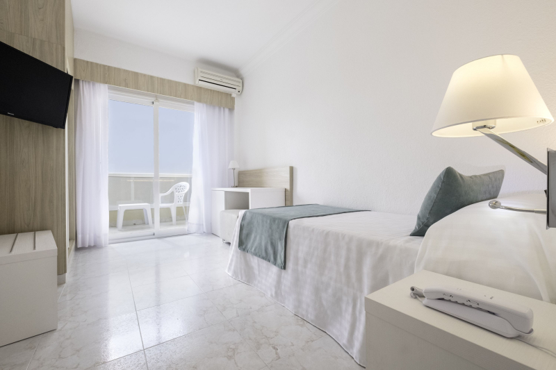 Azuline Hotel Bahamas