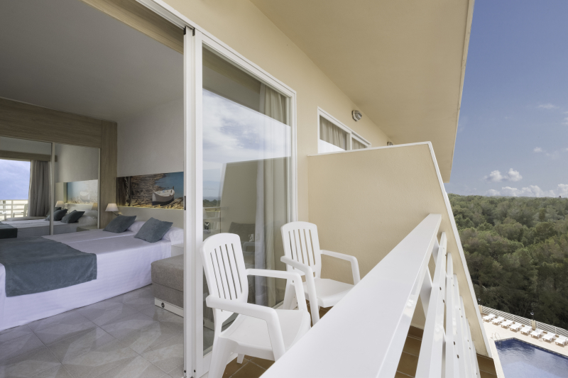 Azuline Hotel Bahamas