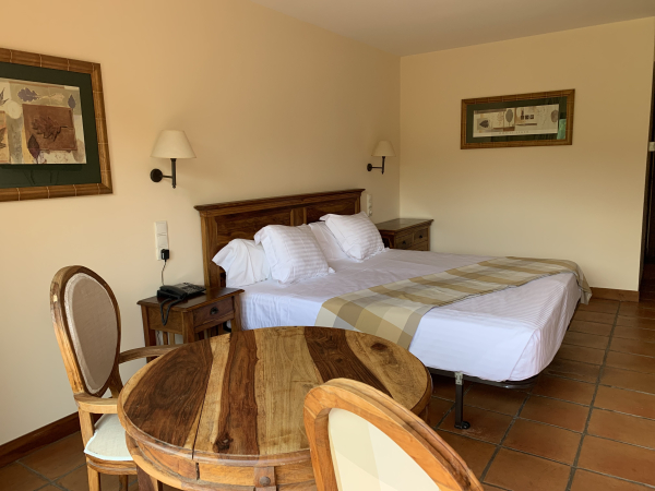 Las mejores ofertas de La Figuerola Hotel & Restaurant L'HOSPITALET DE L'INFANT