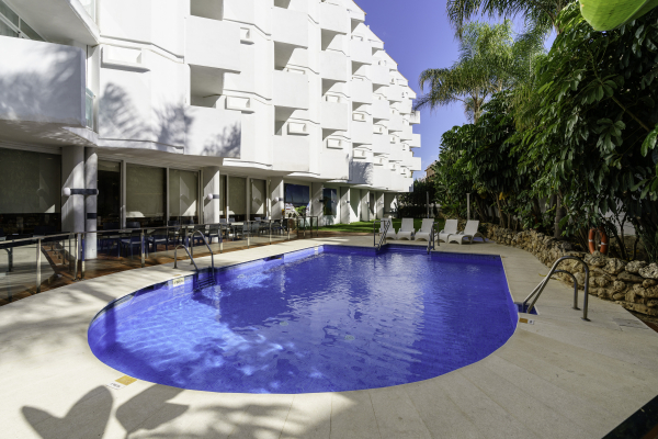 Las mejores ofertas de AluaSun Lago Rojo Torremolinos