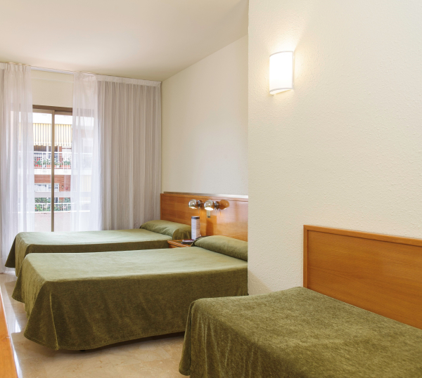 Las mejores ofertas de Moxy Barcelona Barcelona