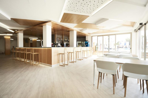Las mejores ofertas de Invisa Hotel Es Pla Bahía de San Antonio