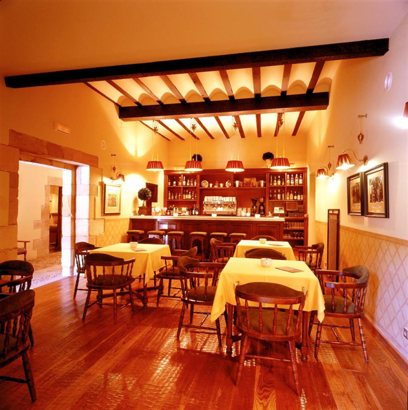 Las mejores ofertas de Parador de Santillana Gil Blas Santillana Del Mar