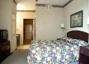 Las mejores ofertas de Ramada Hotel and Suites Metrotown - Standard Vancouver
