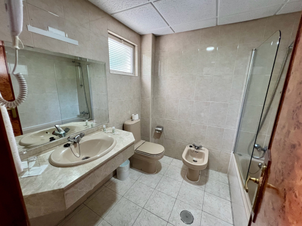 Las mejores ofertas de AP Hotel & Parking Madrid Aeropuerto Barajas