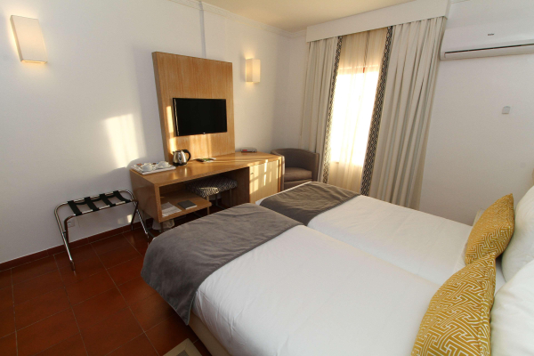 Las mejores ofertas de Best Western Hotel Dom Bernardo Faro