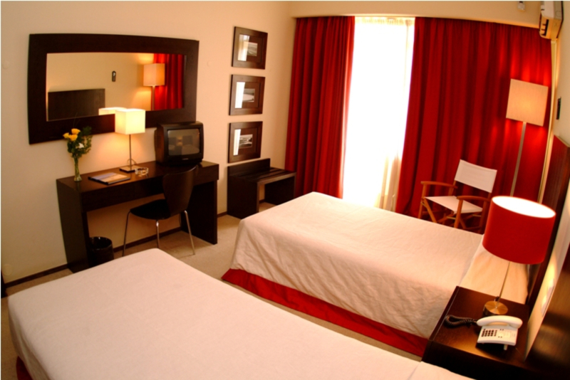 Carcavelos Beach Hotel