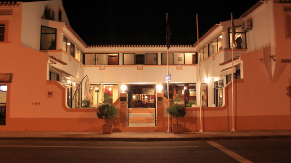 Las mejores ofertas de Hotel O Gato Ferreira Do Alentejo 