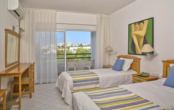 Las mejores ofertas de Ourabay Hotel Apartamento - Art & Holidays Albufeira