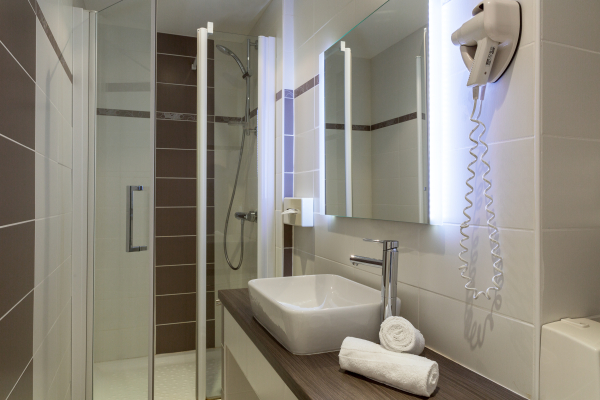 Las mejores ofertas de The Originals Boutique, Hôtel Les Nations, Vichy Vichy 