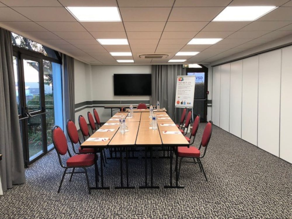 Las mejores ofertas de Hotel ibis Saintes Saintes 