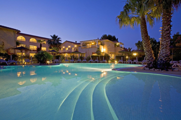 Las mejores ofertas de Hôtel Le Cottage Perpignan