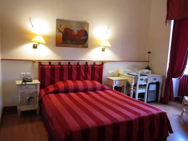 Las mejores ofertas de Grand Hotel Moderne Et Pigeon Carcassonne 