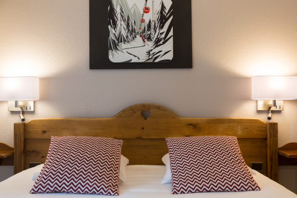 Las mejores ofertas de The Originals City Hôtel Porte de Genève Gaillard