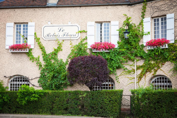 Las mejores ofertas de Le relais fleuri, Hotel & Restaurant Logis–Avallon Auxerre 