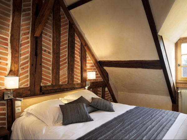 Las mejores ofertas de Logis Auberge À La Tête De Lard Bourges