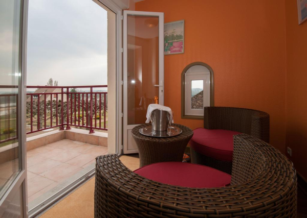 Las mejores ofertas de Logis Hotel le Coq Hardi Nevers 