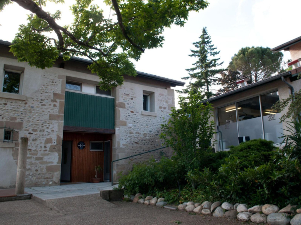 Las mejores ofertas de Logis Hotel les Vieilles Granges Valence 