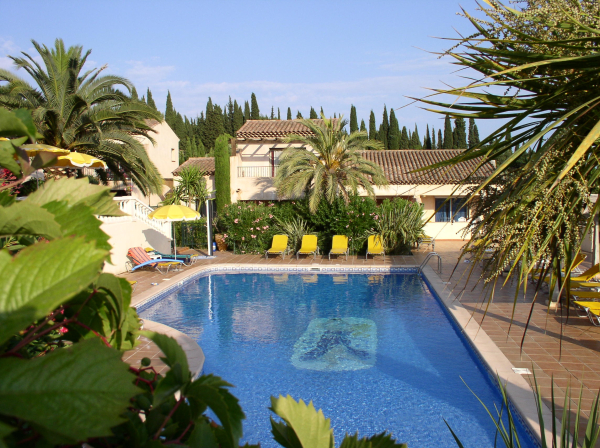 Las mejores ofertas de INTER-HOTEL Antibes Nord Le Domaine du Jas Antibes